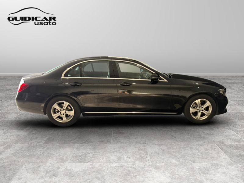 GuidiCar - Mercedes Classe E 2017 E 220 d Business Sport auto Usato