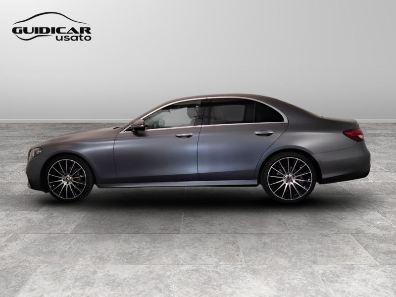 GuidiCar - Mercedes Classe E 2021 E 220 d Premium Plus 4matic auto my20 Usato