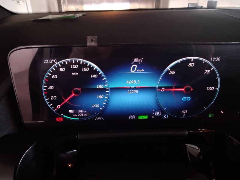 GuidiCar - Mercedes EQA 2023 EQA 350 Sport Pro 4matic Aziendale