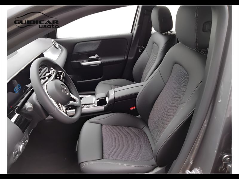 GuidiCar - Mercedes EQA 2023 EQA 350 Sport Pro 4matic Aziendale