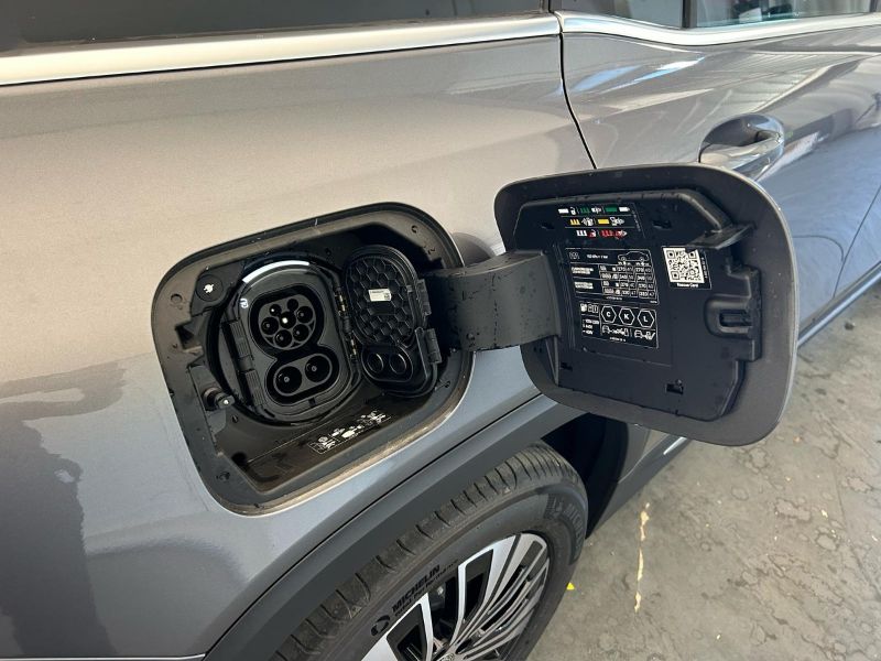 GuidiCar - MERCEDES BENZ EQB 1 EQB 300 4MATIC Progressive Adavanced Nuovo