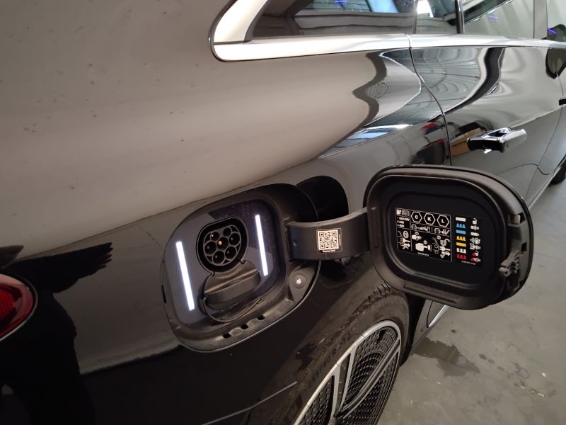 GuidiCar - Mercedes EQE 2022 EQE 350+ Premium Launch Edition Usato