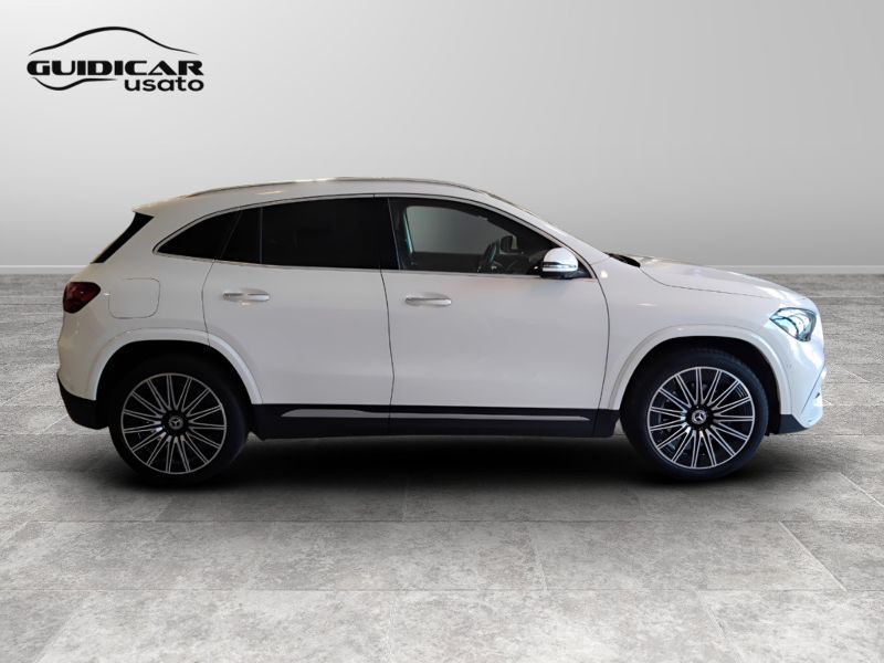GuidiCar - Mercedes GLA 2023 GLA 250 e phev AMG Line Premium Plus auto Usato