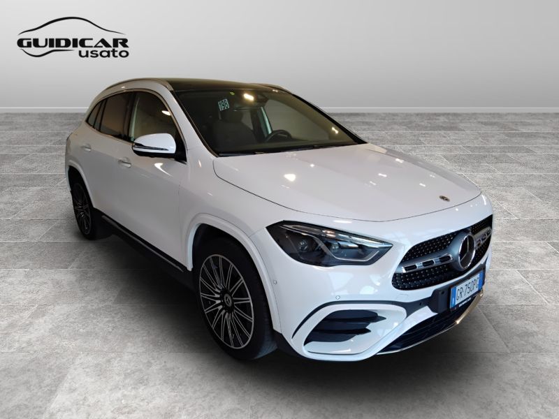 GuidiCar - Mercedes GLA 2023 GLA 250 e phev AMG Line Premium Plus auto Usato
