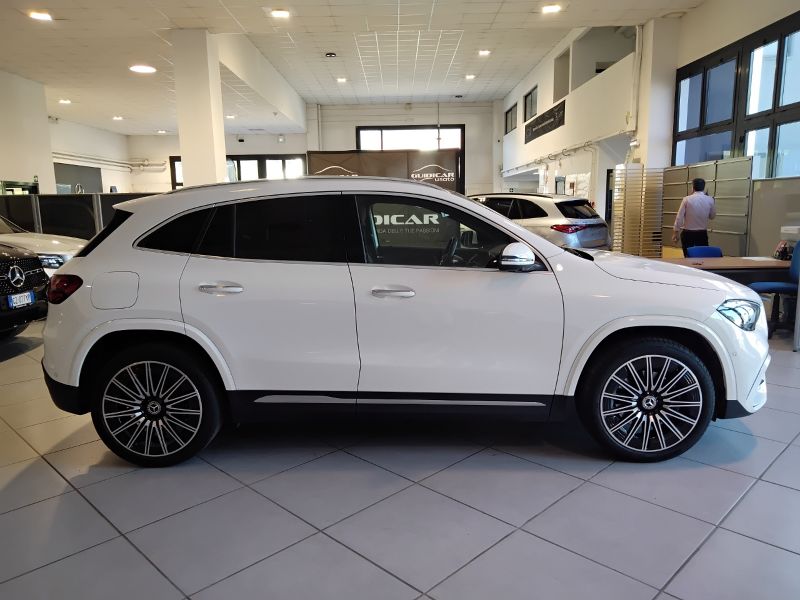 GuidiCar - Mercedes GLA 2023 GLA 250 e phev AMG Line Premium Plus auto Usato