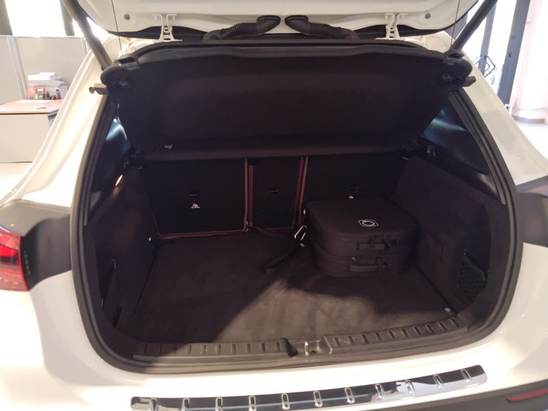 GuidiCar - Mercedes GLA 2023 GLA 250 e phev AMG Line Premium Plus auto Usato