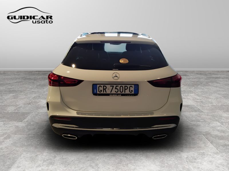 GuidiCar - Mercedes GLA 2023 GLA 250 e phev AMG Line Premium Plus auto Usato