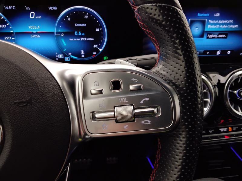 GuidiCar - Mercedes GLA 2022 GLA 180 d Premium auto Usato