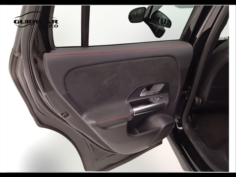 GuidiCar - Mercedes GLA 2022 GLA 180 d Premium auto Usato
