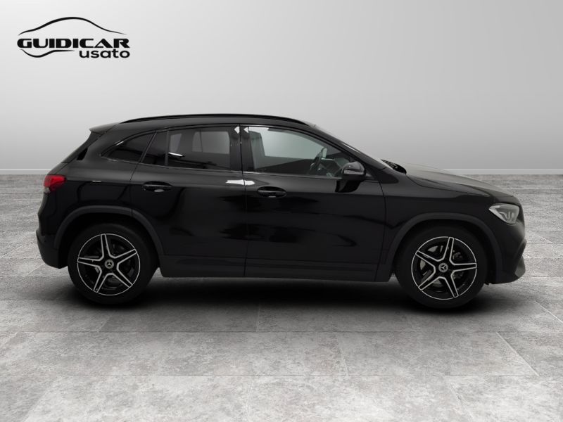 GuidiCar - Mercedes GLA 2022 GLA 180 d Premium auto Usato