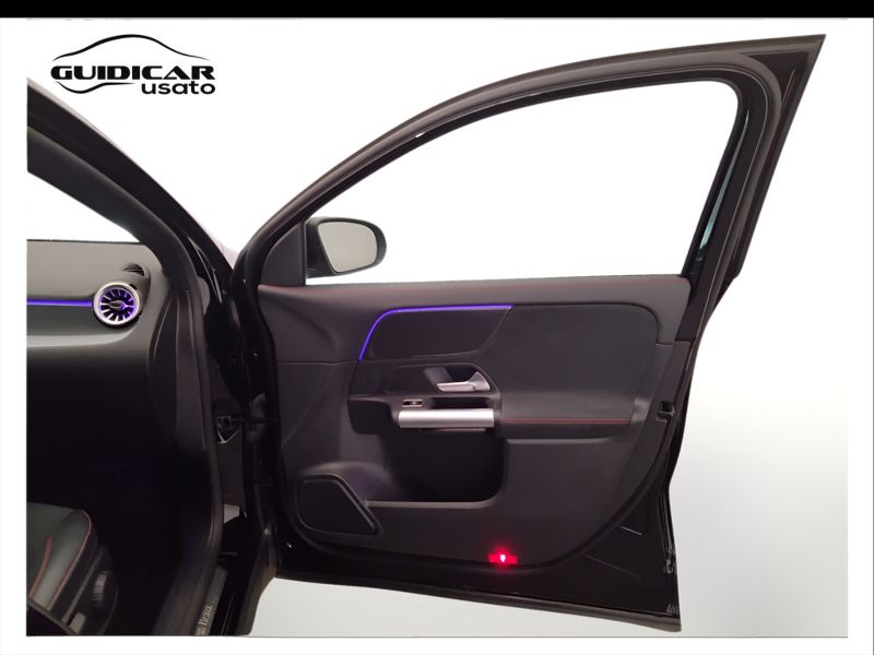 GuidiCar - Mercedes GLA 2023 GLA 180 d Premium auto Usato