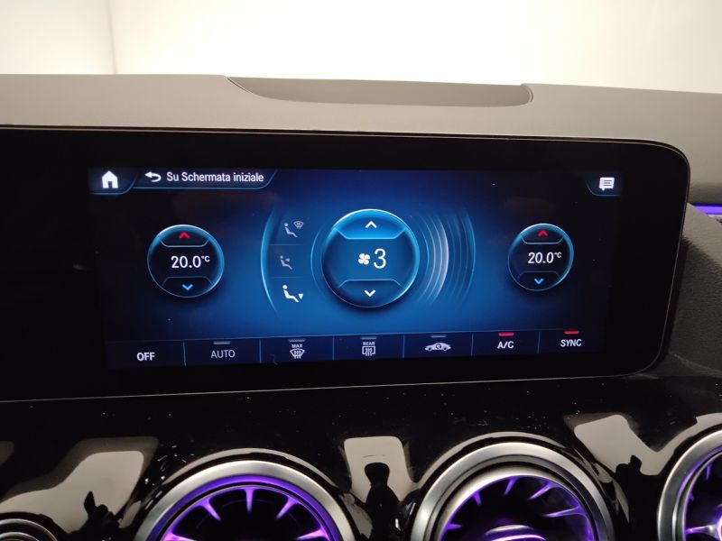 GuidiCar - Mercedes GLA 2023 GLA 180 d Premium auto Usato