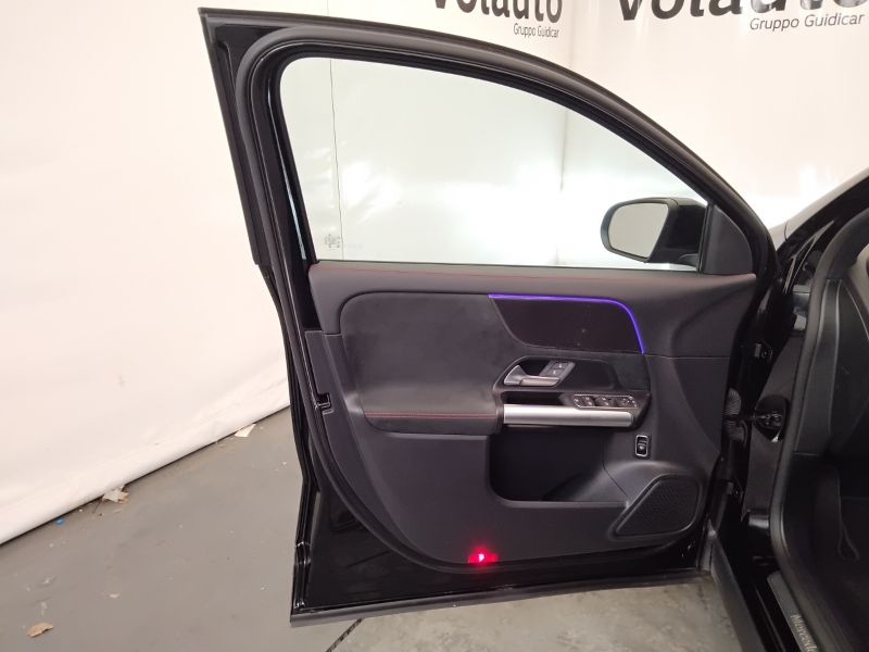 GuidiCar - Mercedes GLA 2023 GLA 180 d Premium auto Usato