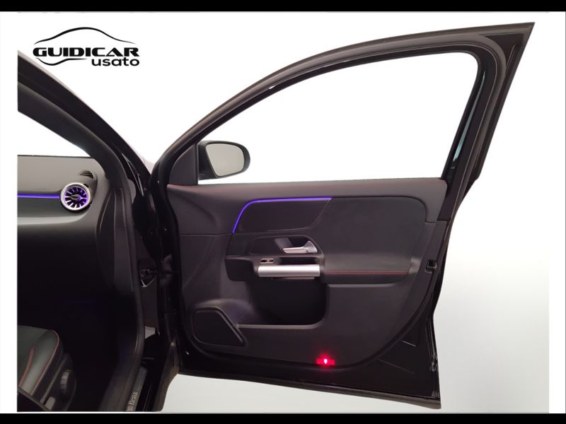 GuidiCar - Mercedes GLA 2023 GLA 180 d Premium auto Usato