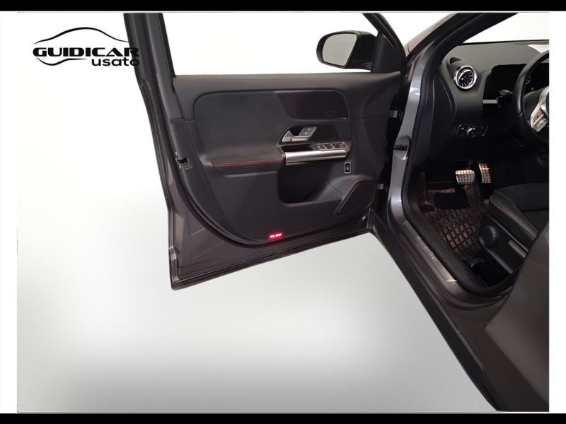GuidiCar - Mercedes GLA 2023 GLA 180 d Premium auto Usato