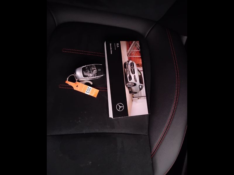 GuidiCar - Mercedes GLA 2023 GLA 180 d Premium auto Usato