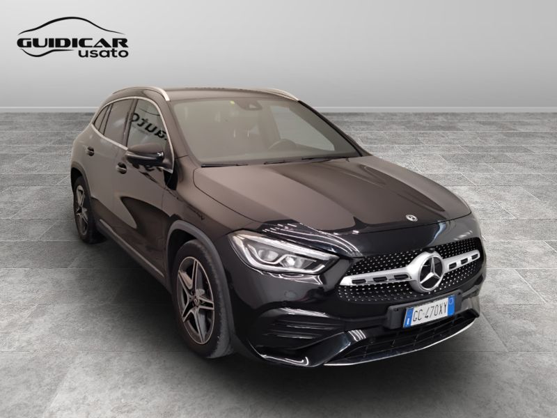GuidiCar - Mercedes GLA 2021 GLA 200 d Premium 4matic auto Usato