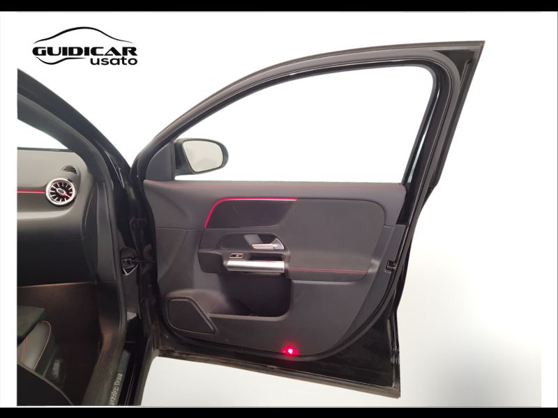 GuidiCar - Mercedes GLA 2021 GLA 200 d Premium 4matic auto Usato