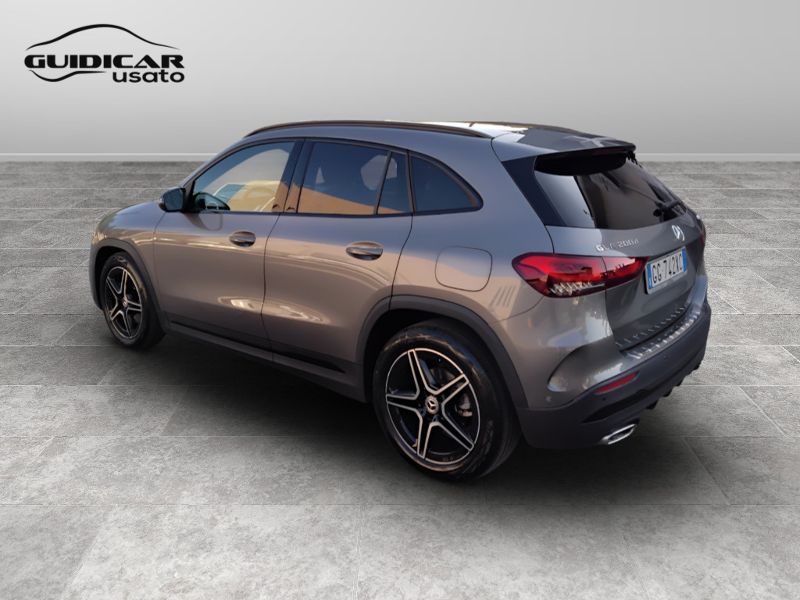 GuidiCar - Mercedes GLA 2021 GLA 200 d Premium 4matic auto Usato