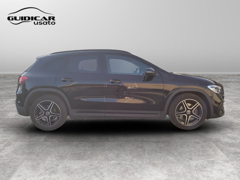 GuidiCar - Mercedes GLA 2023 GLA 200 d Premium 4matic auto Usato