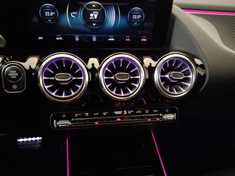 GuidiCar - Mercedes GLA 2022 GLA 200 d Premium auto Usato