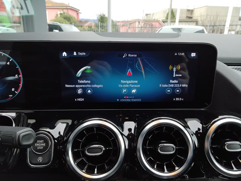 GuidiCar - Mercedes GLA 2022 GLA 200 d Premium auto Usato