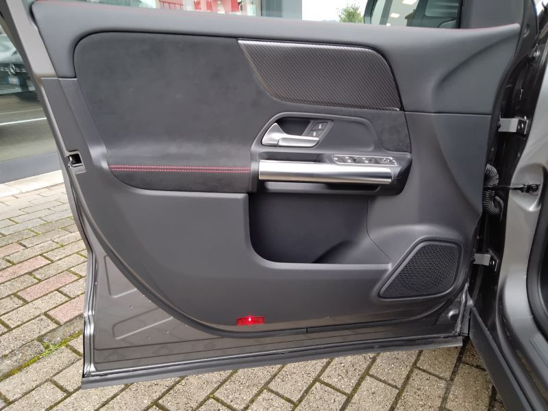 GuidiCar - Mercedes GLA 2022 GLA 200 d Premium auto Usato