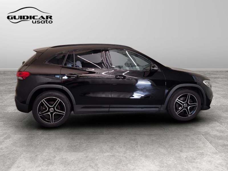 GuidiCar - Mercedes GLA 2022 GLA 200 d Premium auto Usato