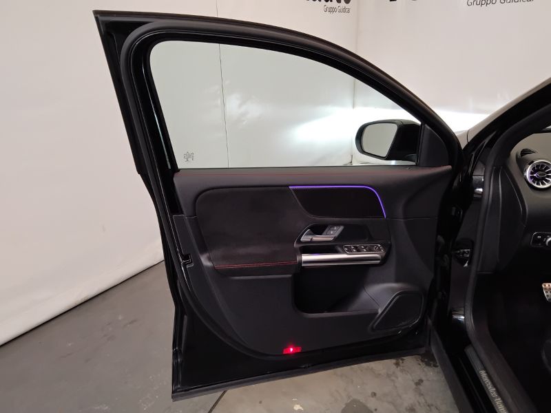 GuidiCar - Mercedes GLA 2022 GLA 200 d Premium auto Usato