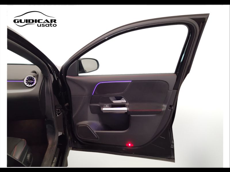 GuidiCar - Mercedes GLA 2022 GLA 200 d Premium auto Usato