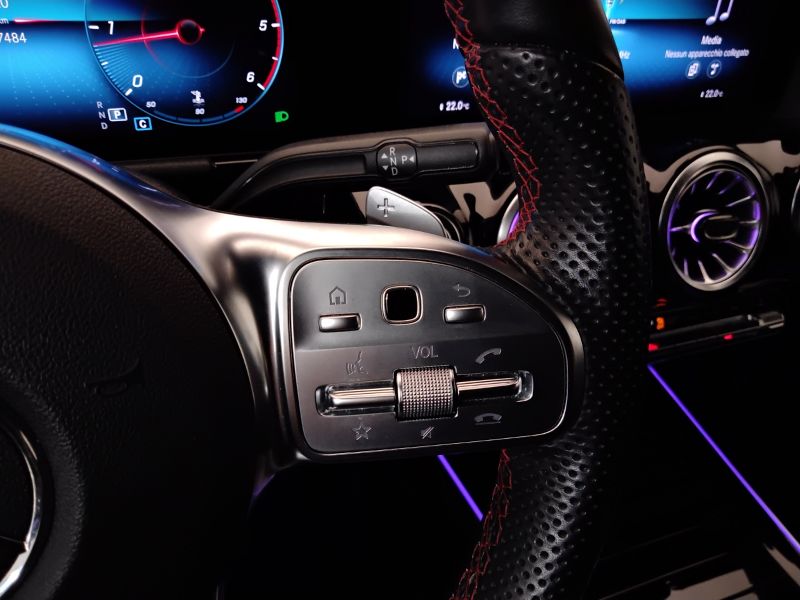 GuidiCar - Mercedes GLA 2022 GLA 200 d Premium auto Usato