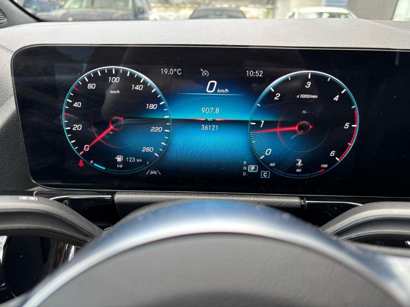 GuidiCar - Mercedes GLA 2022 GLA 200 d Premium auto Usato