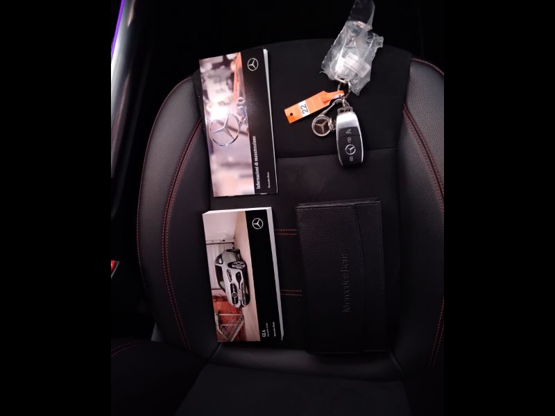 GuidiCar - Mercedes GLA 2022 GLA 200 d Premium auto Usato