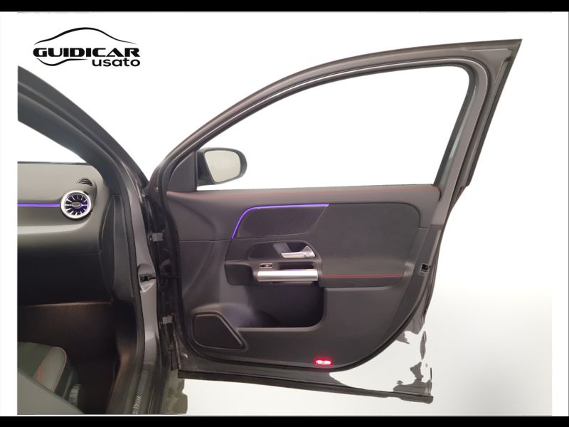 GuidiCar - Mercedes GLA 2022 GLA 200 d Premium auto Usato