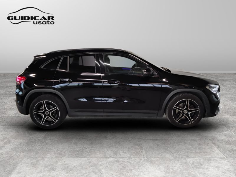GuidiCar - Mercedes GLA 2022 GLA 200 d Premium auto Usato
