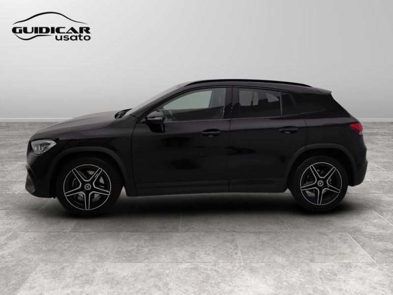 GuidiCar - Mercedes GLA 2022 GLA 200 d Premium auto Usato