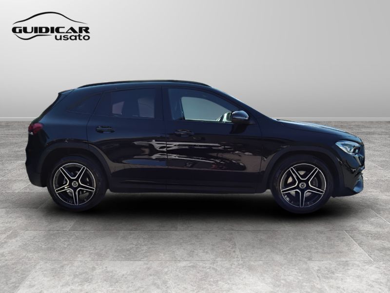 GuidiCar - Mercedes GLA 2023 GLA 200 d Premium auto Usato