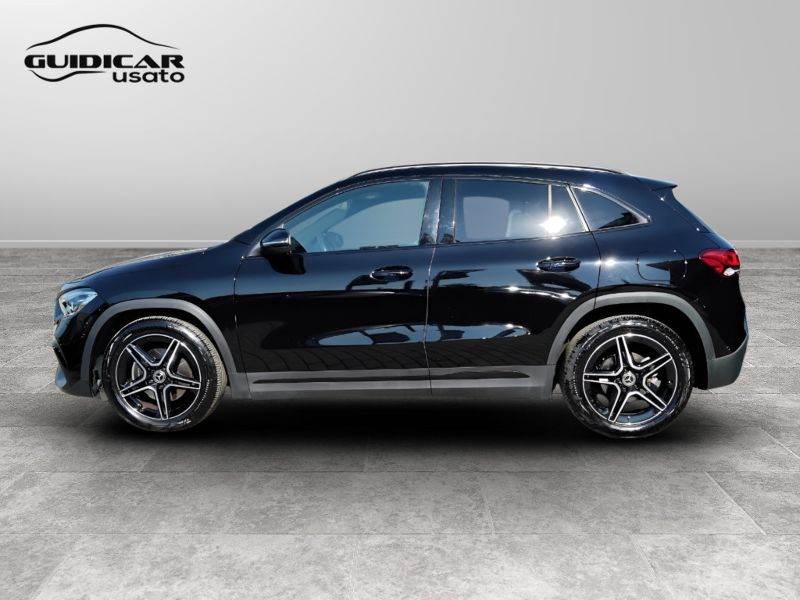 GuidiCar - Mercedes GLA 2023 GLA 200 d Premium auto Usato