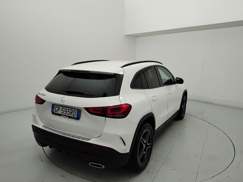 GuidiCar - Mercedes GLA 2023 GLA 200 d Premium auto Usato