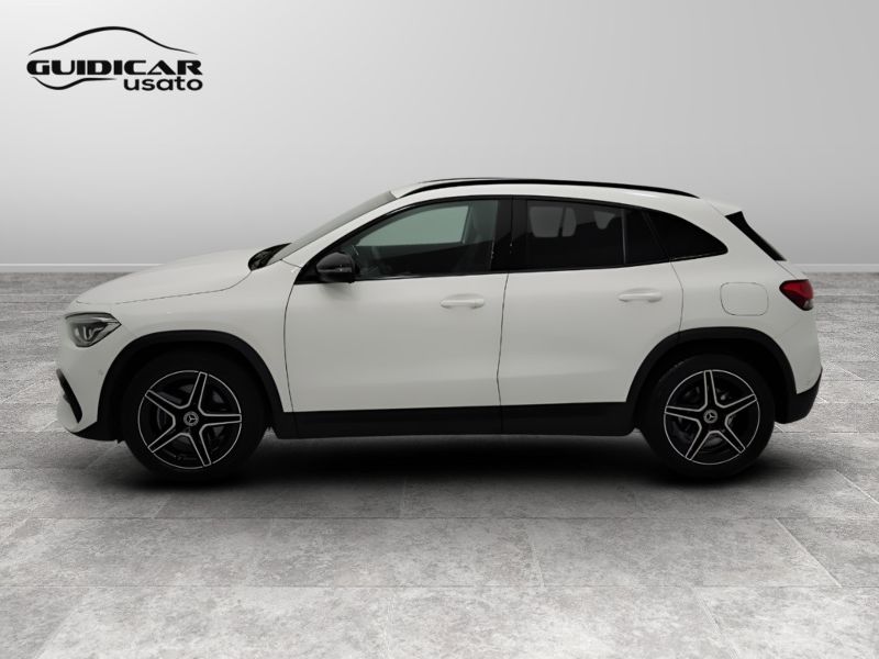 GuidiCar - Mercedes GLA 2023 GLA 200 d Premium auto Usato