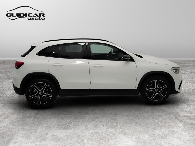GuidiCar - Mercedes GLA 2023 GLA 200 d Premium auto Usato