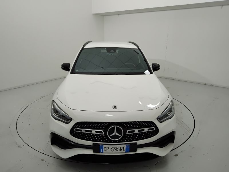 GuidiCar - Mercedes GLA 2023 GLA 200 d Premium auto Usato