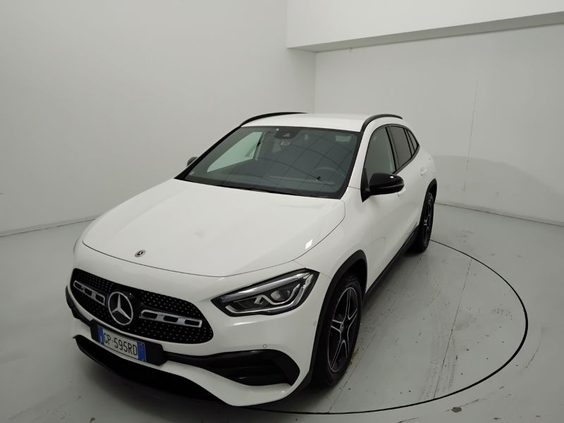 GuidiCar - Mercedes GLA 2023 GLA 200 d Premium auto Usato