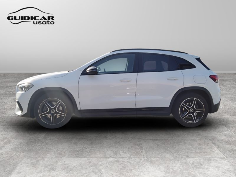 GuidiCar - Mercedes GLA 2023 GLA 200 d Premium auto Usato