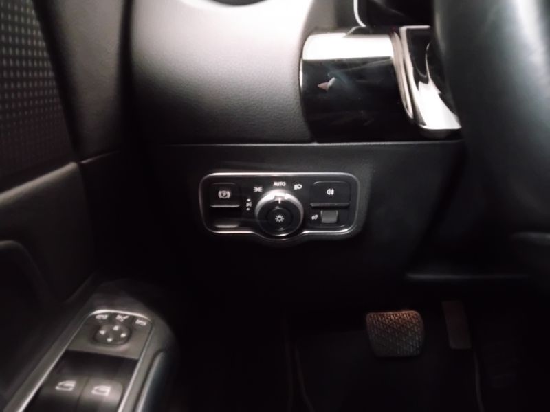 GuidiCar - Mercedes GLA 2020 GLA 200 Sport auto Usato