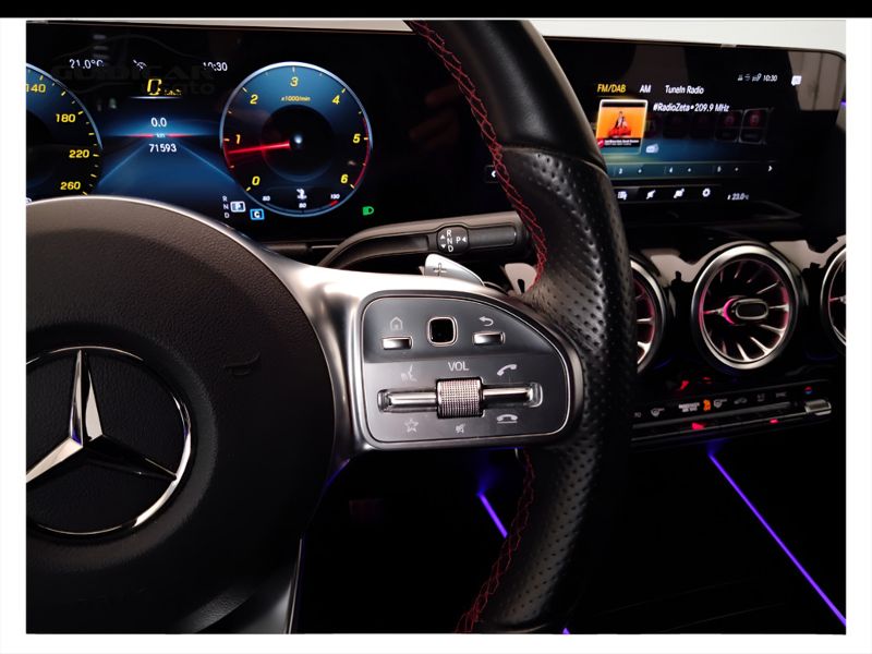 GuidiCar - Mercedes GLA 2022 GLA 220 d Premium 4matic auto Usato