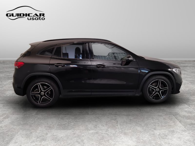 GuidiCar - Mercedes GLA 2022 GLA 220 d Premium 4matic auto Usato