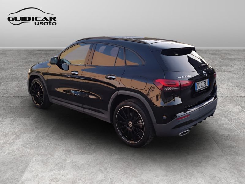GuidiCar - Mercedes GLA 2022 GLA 250 e plug-in hybrid(e eq-power) Premium auto Usato