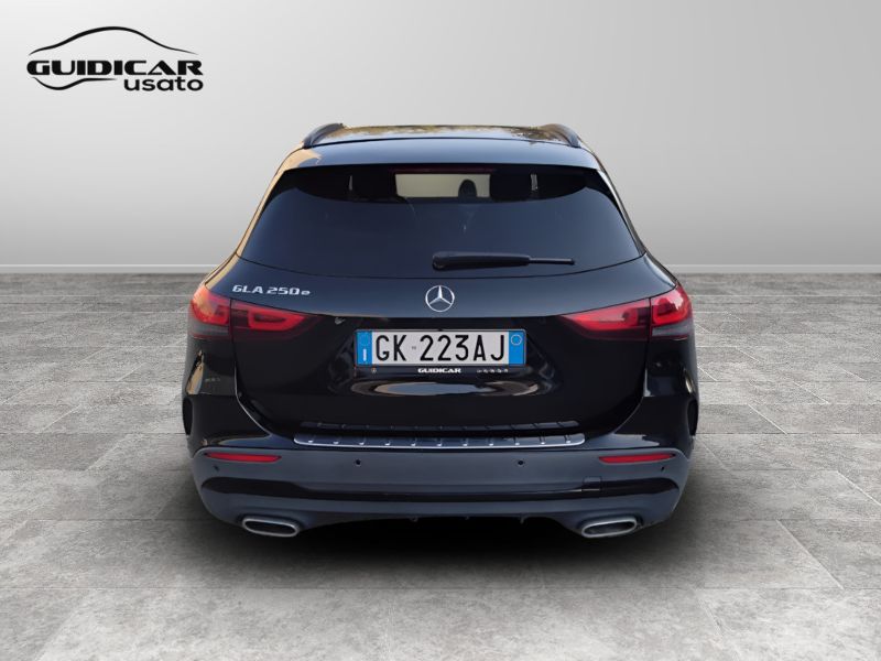 GuidiCar - Mercedes GLA 2022 GLA 250 e plug-in hybrid(e eq-power) Premium auto Usato