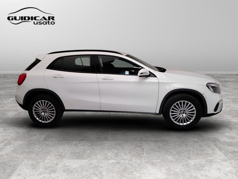 GuidiCar - Mercedes GLA 2017 GLA 180 d Sport Usato
